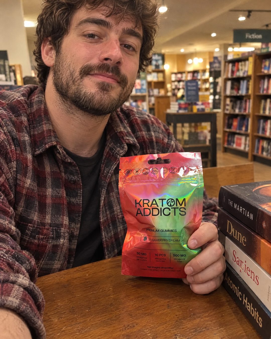 Strawberry Dream MIT Kratom Gummies