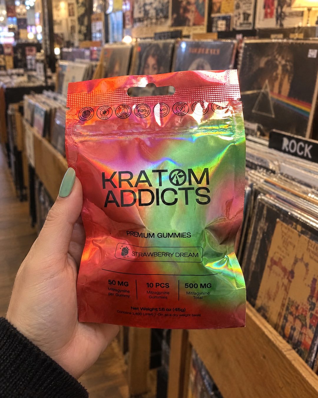 Strawberry Dream MIT Kratom Gummies